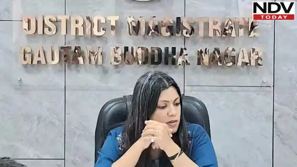 नोएडा में डीएम की सख्त चेतावनी, गाइडलाइंस तोड़ने पर एजेंसियां होंगी ब्लैकलिस्ट