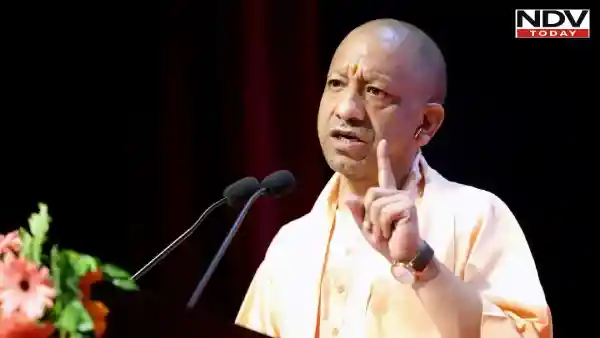 नोएडा आंदोलन पर CM योगी का सख्त रुख, बोले - श्रमिकों के अधिकारों से कोई समझौता नहीं
