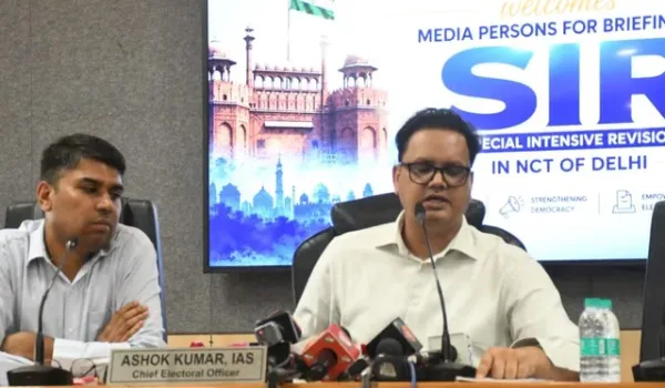 21 साल बाद दिल्ली में शुरू होगा बड़ा वोटर वेरिफिकेशन अभियान, 13 हजार BLO उतरेंगे मैदान में