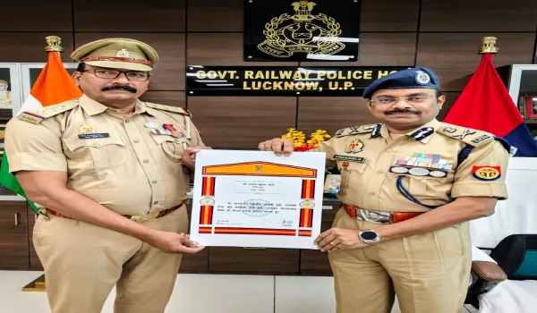राष्ट्रपति सम्मान से नवाजे गए जीआरपी मुख्यालय के निरीक्षक अभय कुमार मौर्य, उत्कृष्ट सेवाओं के लिए मिला 'सराहनीय सेवा पदक'