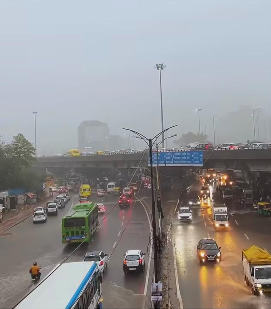 दिल्ली-एनसीआर में मानसून की दमदार दस्तक, झमाझम बारिश से मिली राहत; कई इलाकों में जलभराव, एनएच-9 पर लंबा जाम