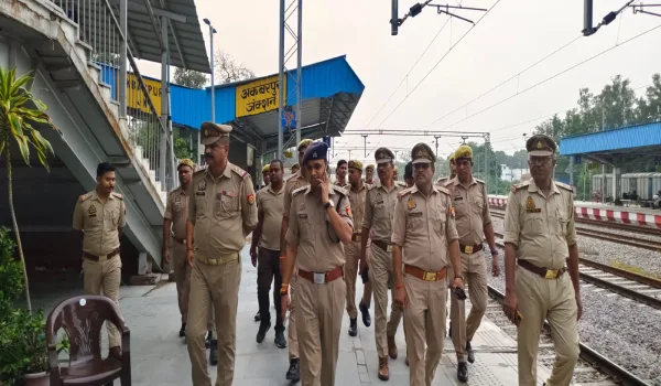 सावन में रेलवे स्टेशन पर बढ़ाई गई चौकसी, अकबरपुर स्टेशन पर सुरक्षा व्यवस्था पर अफसरों की विशेष नजर