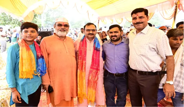 लोधेश्वर महादेव की नगरी में श्रद्धालुओं के लिए विशाल भंडारा, केपी तिवारी हुए शामिल