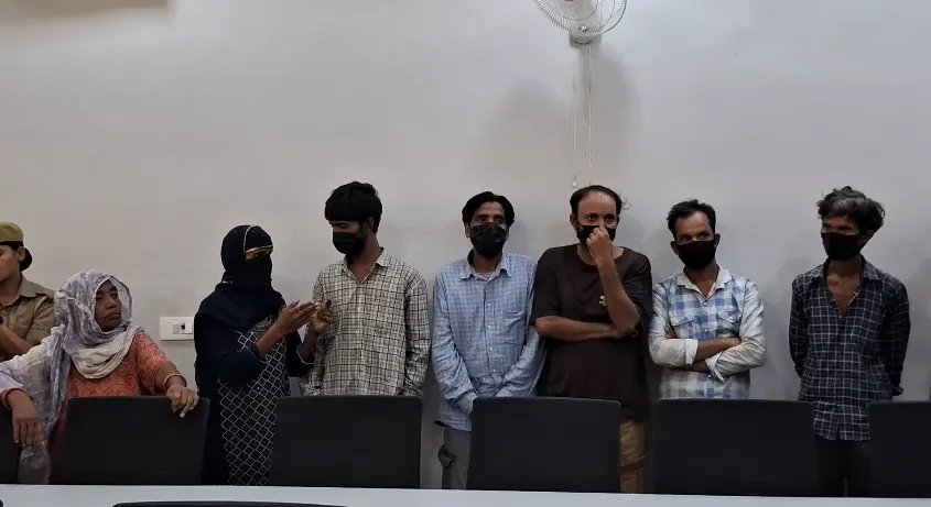 गाजियाबाद में 3 माह का बच्चा बरामद, नवजात तस्करी के आरोप में 7 गिरफ्तार