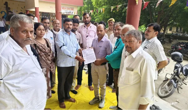 अम्बेडकरनगर में लेखपालों ने किया थाना समाधान दिवस का बहिष्कार, एसीओ कार्रवाई का विरोध