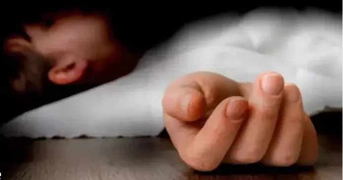 ग्रेटर नोएडा में 17 वर्षीय किशोर की संदिग्ध मौत, दोस्त के कमरे में मिला अचेत