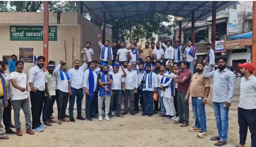 चंद्रशेखर आजाद को बाराबंकी में रोके जाने पर सहारनपुर में प्रदर्शन