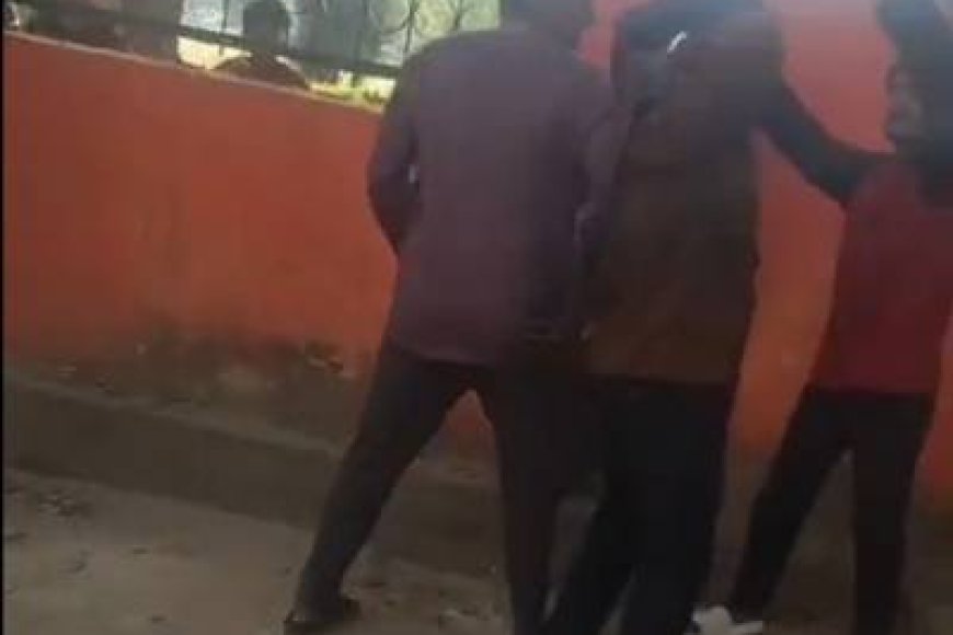 लखनऊ के विकास नगर में दबंगो ने की युवक की पिटाई वीडियो हुआ वायरल