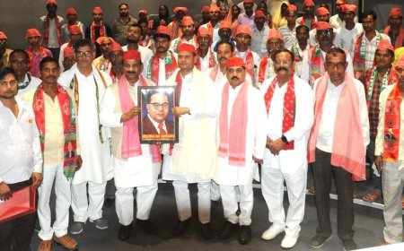 भाजपा और कांग्रेस छोड़ सपा में शामिल हुए प्रमुख नेता, 27 की सियासी पिच तैयार कर रही सपा