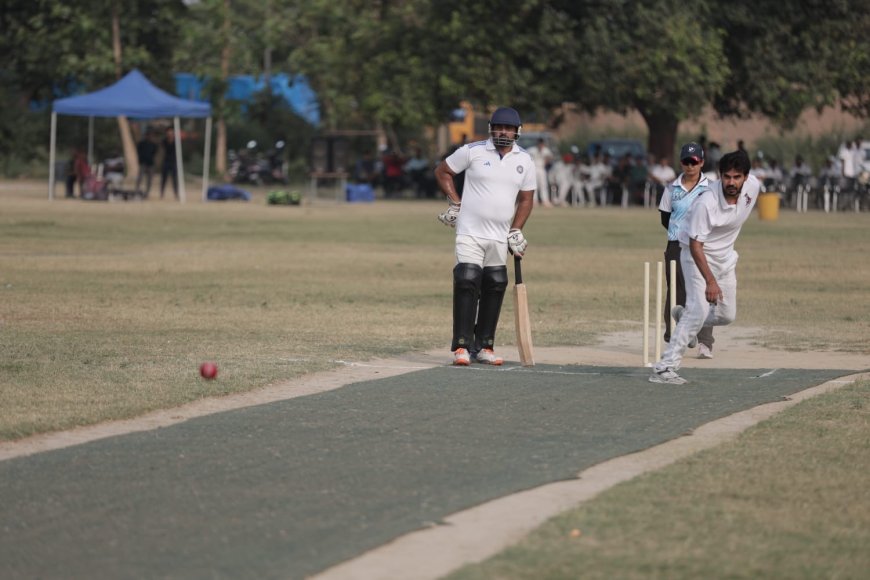 लखनऊ में विद्यार्थी उतरे क्रिकेट के मैदान में: एस आर इलेवन ने खेला जीत का चौका