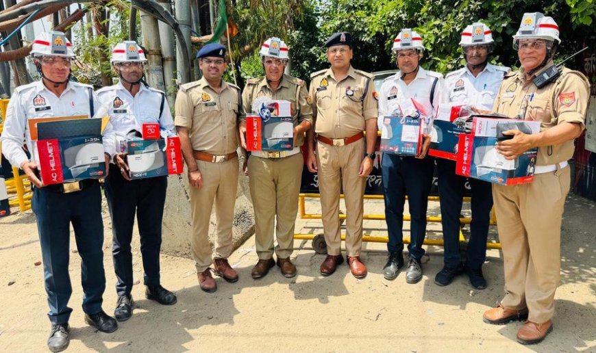 गर्मी में अब चैन से ड्यूटी: गाजियाबाद में ट्रैफिक पुलिस को मिले AC हेलमेट, पुलिस कमिश्नर की सराहनीय पहल