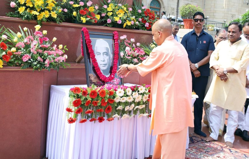 चौधरी चरण सिंह की पुण्यतिथि पर सीएम योगी ने दी श्रद्धांजलि