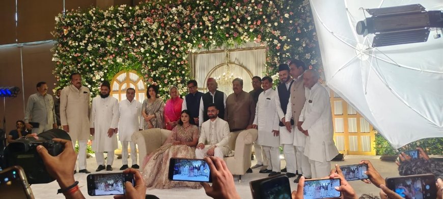 लखनऊ में क्रिकेटर रिंकू सिंह और सपा सांसद प्रिया सरोज की रिंग सेरेमनी, स्टेज पर भावुक हुईं प्रिया
