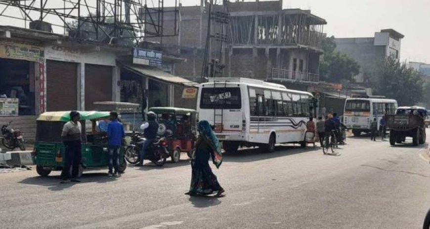 लखनऊ की सड़कों पर डग्गामार बसों का कब्ज़ा! अव्यवस्था से यातायात बेहाल